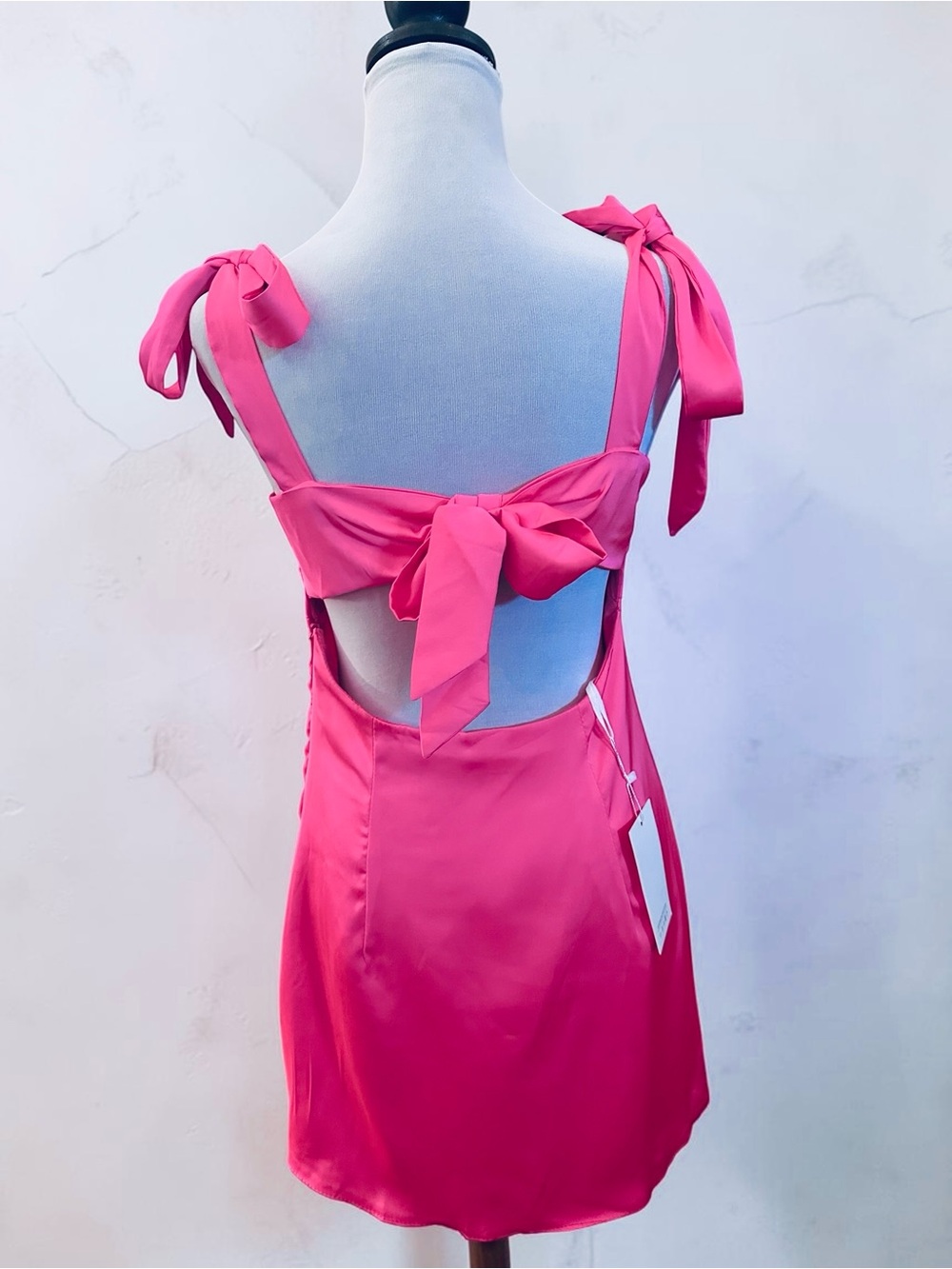 Fashion Nova Hot Pink Satin Tie Strap Mini Dress Open Back Size 6 - Picture 5 of 16